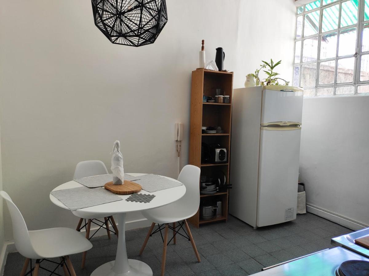 Obelisco Luminoso: Spacious 3-room Near Teatro Colón Apartment